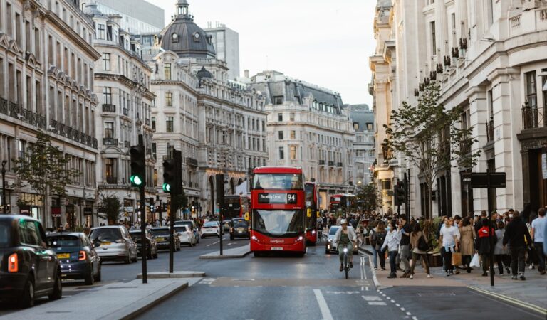 Why the cheapest Gatwick transfer costs groups more