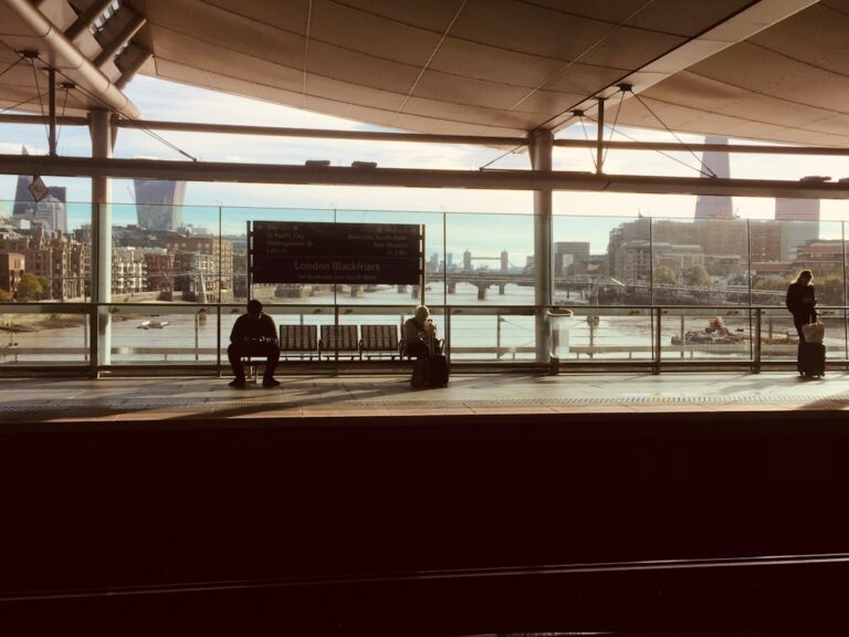 Luton Airport to Central London: Every Transfer Option